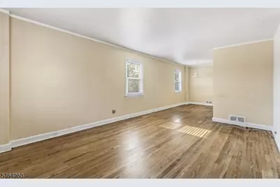 1118 W Henry St, Linden, NJ 07036 - Photo 6