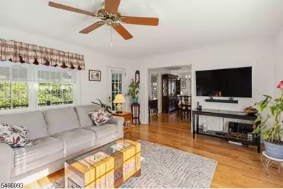 27 Salem Dr, Hanover Township, NJ 07981 - Photo 10