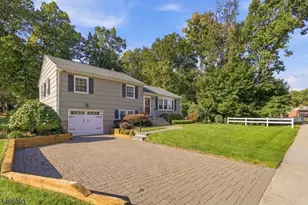 27 Salem Dr, Hanover Township, NJ 07981 - Photo 2