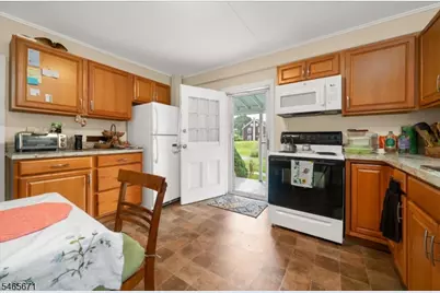 9 Hoffman Rd, Clinton Township, NJ 08833 - Photo 8