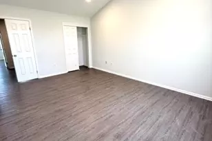 111 Columbus Dr, Franklin Township, NJ 08823 - Photo 12