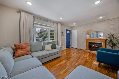 14 Farmingdale Ave, Bloomfield, NJ 07003 - Photo 4