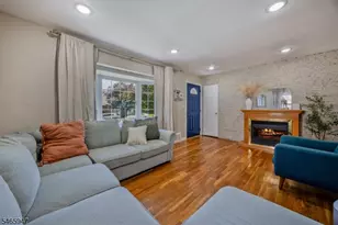 14 Farmingdale Ave, Bloomfield, NJ 07003 - Photo 4