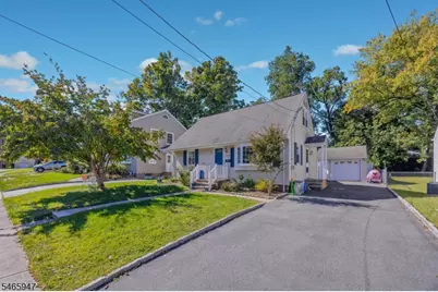 14 Farmingdale Ave, Bloomfield, NJ 07003 - Photo 2