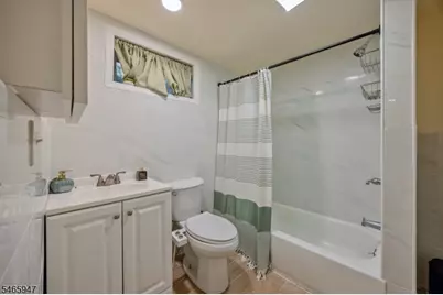 14 Farmingdale Ave, Bloomfield, NJ 07003 - Photo 10