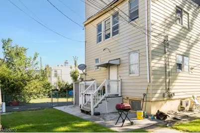 93 Telford St, East Orange, NJ 07018 - Photo 8