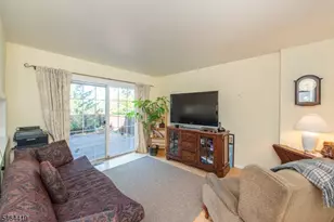8 Birdseye Cir, Wayne, NJ 07470 - Photo 12