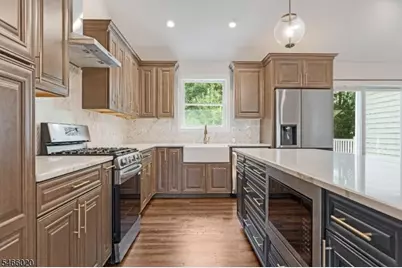 83 Sagamore Ave, Edison, NJ 08820 - Photo 6