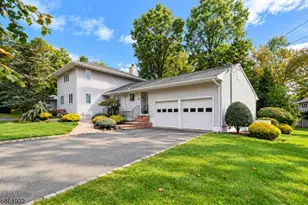 40 Shadowlawn Dr, Livingston, NJ 07039 - Photo 1