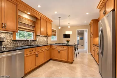 40 Shadowlawn Dr, Livingston, NJ 07039 - Photo 6
