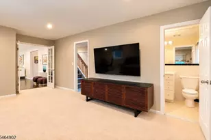 40 Shadowlawn Dr, Livingston, NJ 07039 - Photo 10
