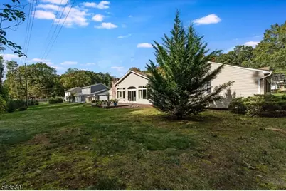 5 Beech Dr, Morris Plains, NJ 07950 - Photo 24