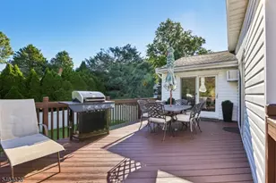 8 Mountain Way, Cedar Grove, NJ 07009 - Photo 28