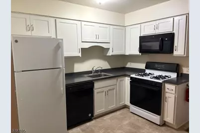 151 Locust Ct #151, Raritan Township, NJ 08822 - Photo 16