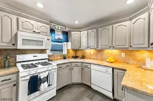27 Harrison Ave, Carteret, NJ 07008 - Photo 6