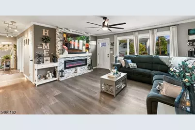 27 Harrison Ave, Carteret, NJ 07008 - Photo 4