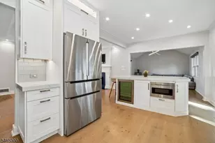20 Emerson Dr, Livingston, NJ 07039 - Photo 8