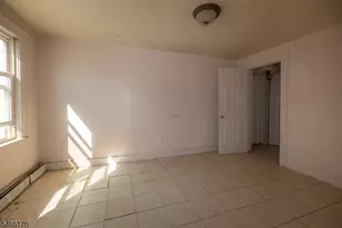 240 Myrtle Ave, Irvington, NJ 07111 - Photo 8