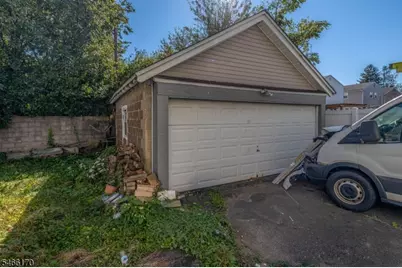 240 Myrtle Ave, Irvington, NJ 07111 - Photo 4