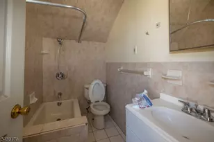 240 Myrtle Ave, Irvington, NJ 07111 - Photo 12