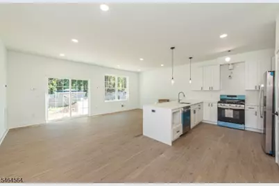 8 Halsey St #8A, Roxbury Township, NJ 07847 - Photo 6