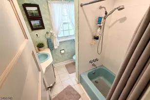 90 Midland Ave, East Orange, NJ 07017 - Photo 14