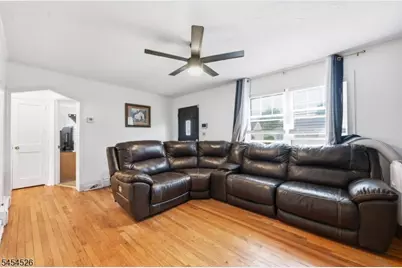 748 Ayres Ave, North Plainfield, NJ 07063 - Photo 4