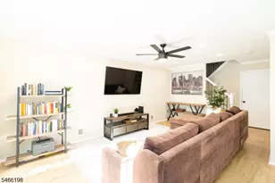 130 Albury Way, North Brunswick Township, NJ 08902 - Photo 4