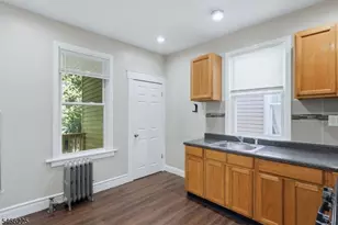 471 S 14th St, Newark, NJ 07103 - Photo 8