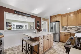 12 Norfolk Rd, Franklin Township, NJ 08873 - Photo 8