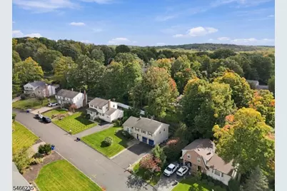 10 Shelley Ct, Sparta Township, NJ 07871 - Photo 4