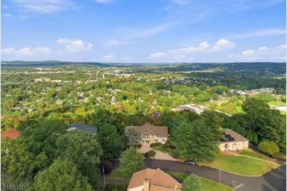 5 Jennie Ct, Cedar Grove, NJ 07009 - Photo 2