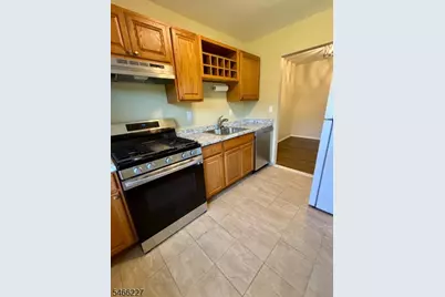 29 Knox Ter #1A, Wayne, NJ 07470 - Photo 12
