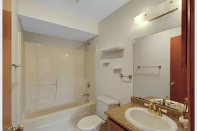16 Westervelt Pl, Passaic, NJ 07055 - Photo 16