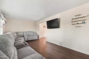 23 Elizabeth Ave, Stanhope, NJ 07874 - Photo 2