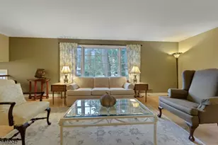 17 Chandler Dr, Wayne Twp., NJ 07470 - Photo 16