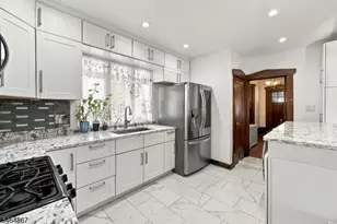 21 Rollins Ave, Clifton, NJ 07011 - Photo 10