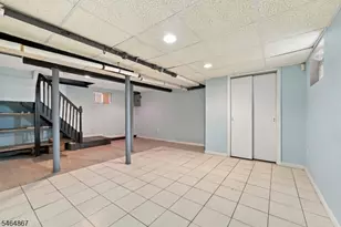 21 Rollins Ave, Clifton, NJ 07011 - Photo 32