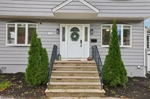335 Coolidge Dr, Kenilworth, NJ 07033 - Photo 2