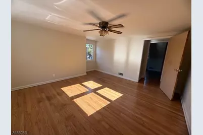 387 Grove St, North Plainfield, NJ 07060 - Photo 6