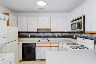 92 Falcon Ridge Way, Hamburg, NJ 07419 - Photo 8