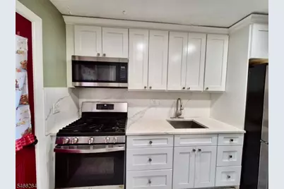 66 Independence Dr, Roselle, NJ 07203 - Photo 8