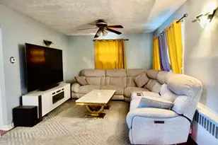 66 Independence Dr, Roselle, NJ 07203 - Photo 4