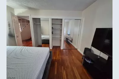 66 Independence Dr, Roselle, NJ 07203 - Photo 12