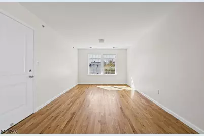 1063 William St, Elizabeth, NJ 07201 - Photo 2