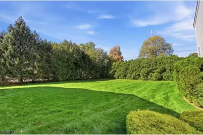 471 Hartford Dr, Nutley, NJ 07110 - Photo 36