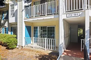 77 Sapphire Ln, Franklin Township, NJ 08823 - Photo 2