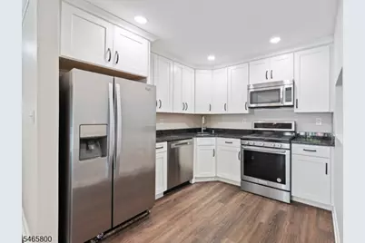 77 Sapphire Ln, Franklin Township, NJ 08823 - Photo 10