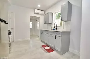 189 Summit Cross, Rutherford, NJ 07070 - Photo 6