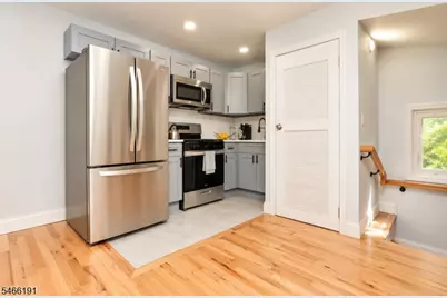 189 Summit Cross, Rutherford, NJ 07070 - Photo 12